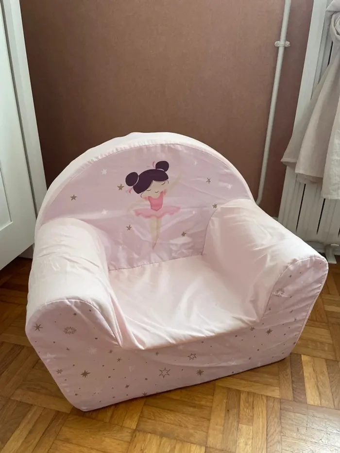 Fauteuil rose fille - photo numéro 3