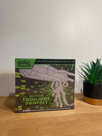 Pokémon ETB équilibre parfait scellé neuf