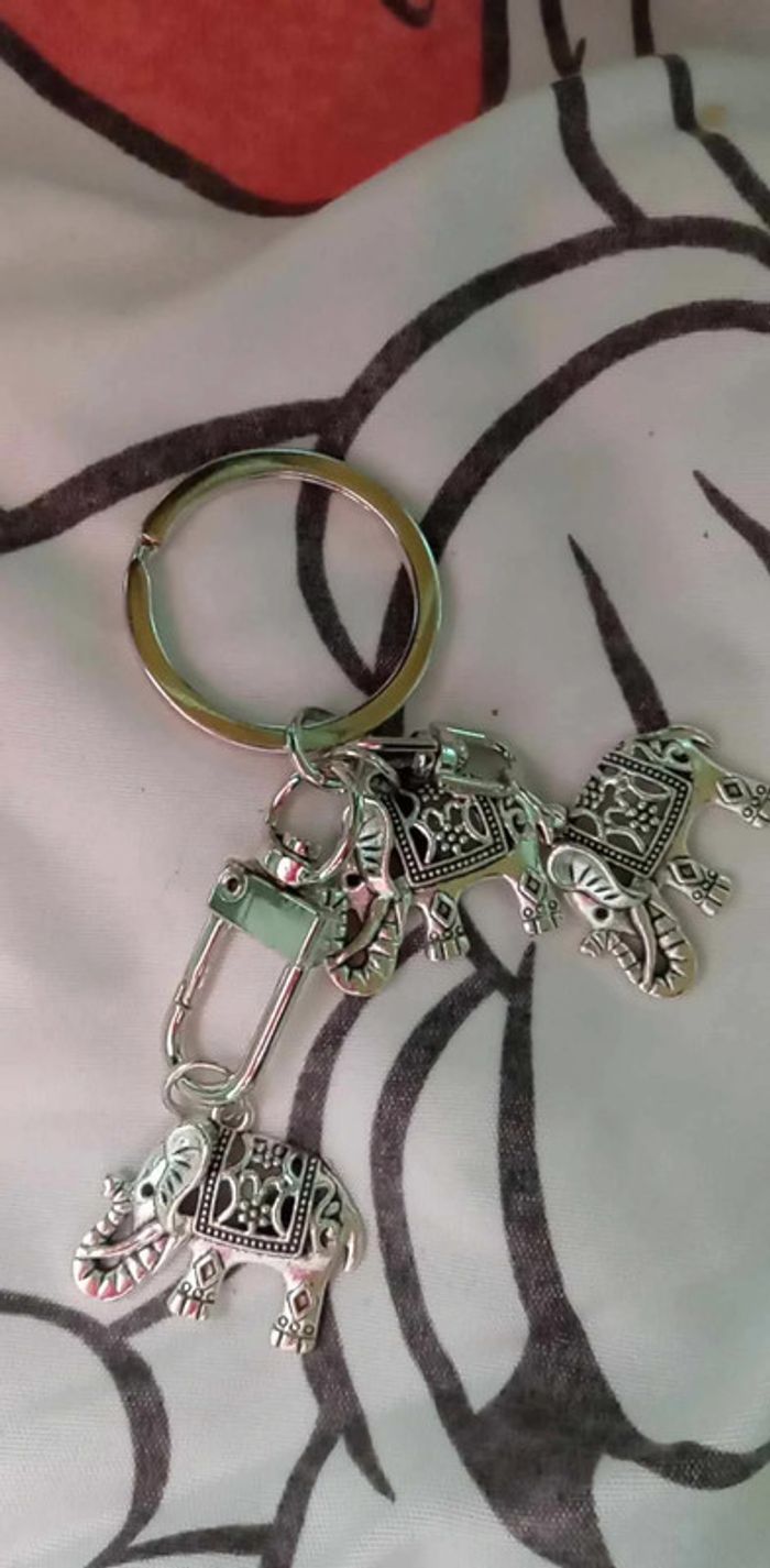 porte clé 3 éléphants