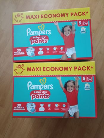 2 cartons de couches Pampers pants culottes T5 taille 5