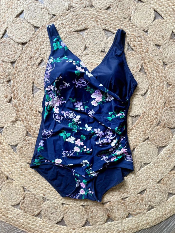 Maillot de bain fleuri - bleu marine/rose - taille 42/XL - rembourrés - photo numéro 3