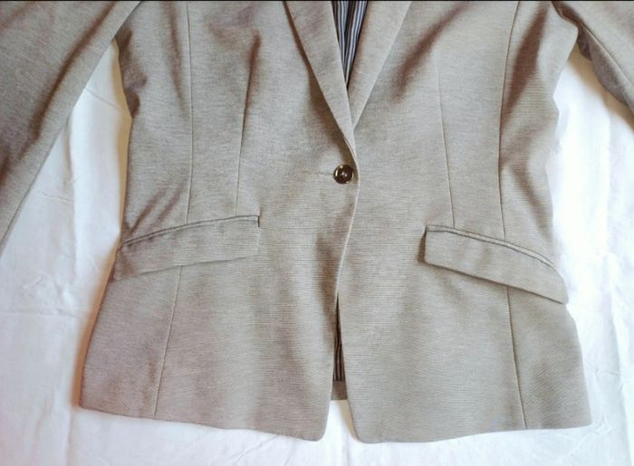 Veste H&M taille 42 très bon état - photo numéro 4