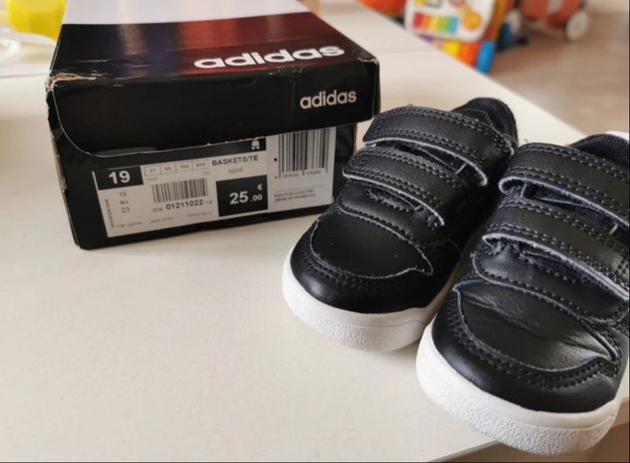 Baskets Adidas noire 19 - photo numéro 4