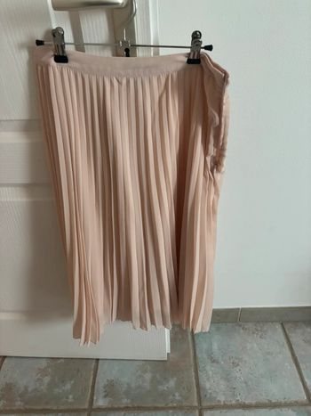 Jupe mi longue plissée rose pale Primark taille 38