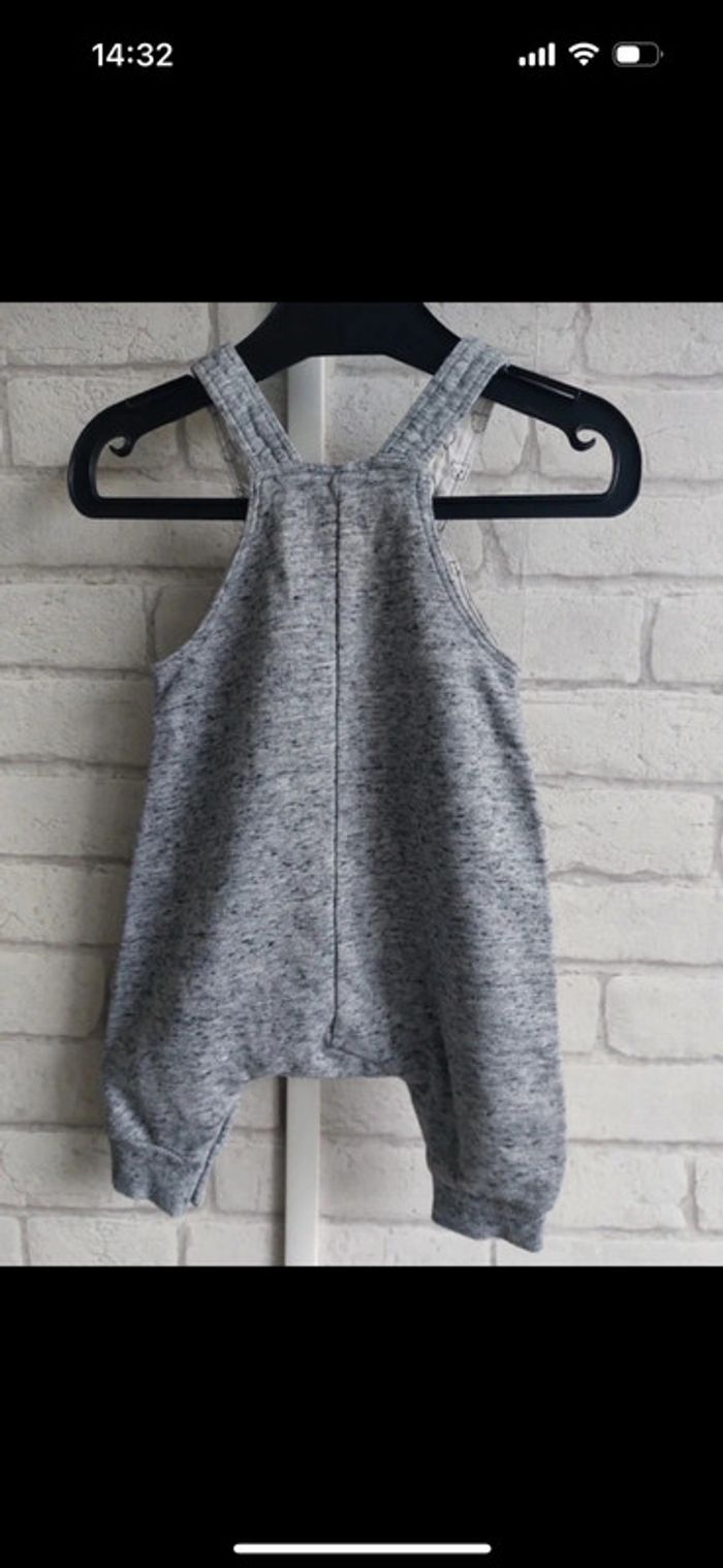 Salopette H&M taille 1 - 2 mois (56 cm) - photo numéro 2