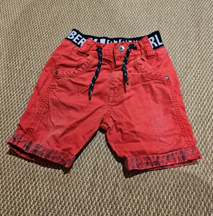 Short Timberland taille 18 mois