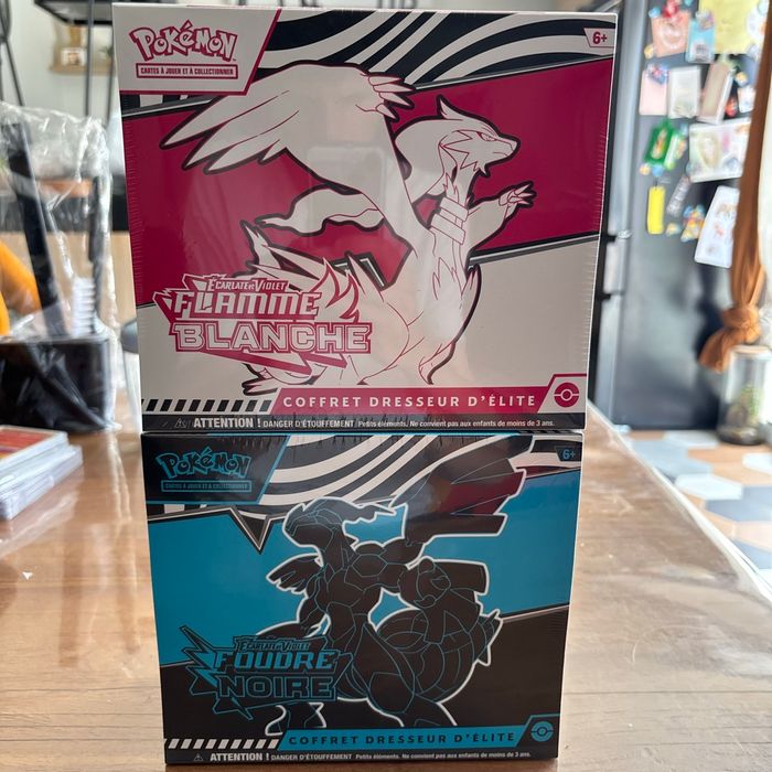 Lot 2 etb noir et blanc pokemon