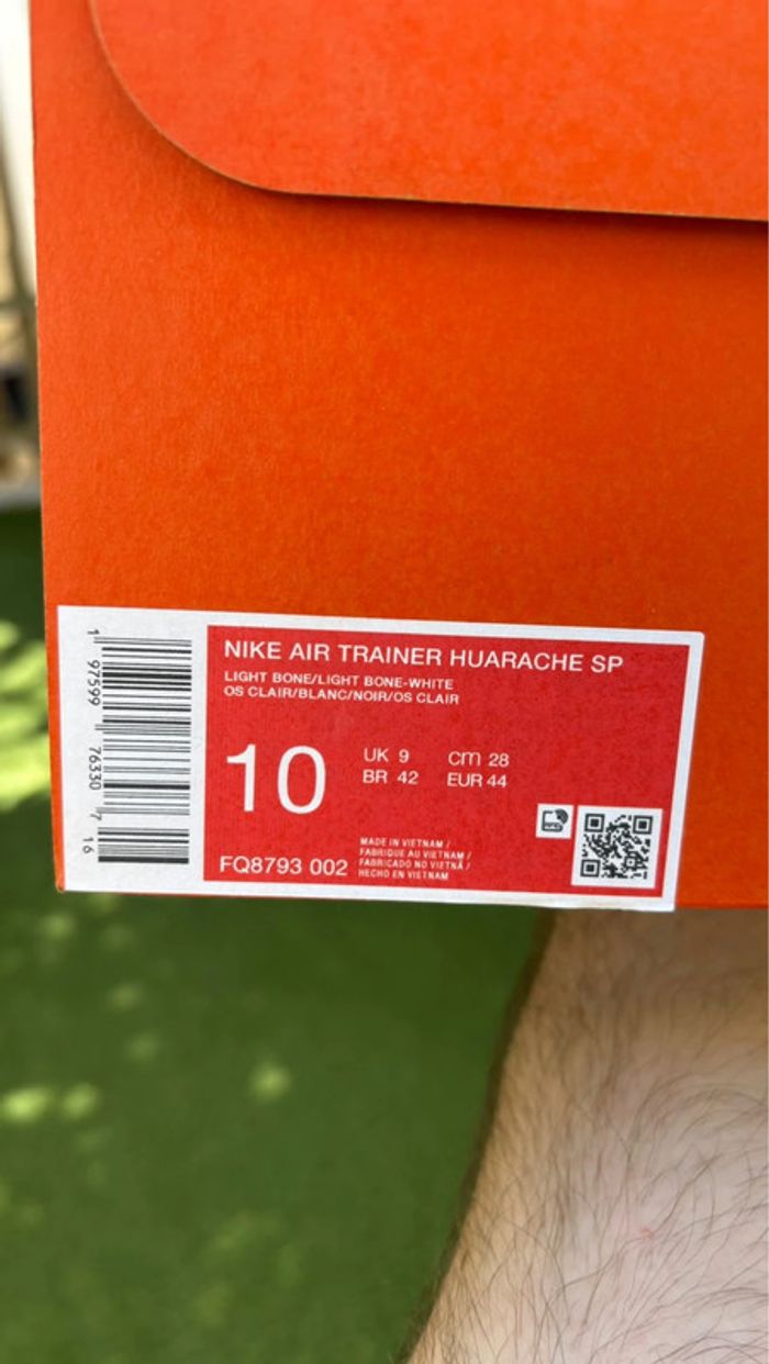 Nike Air Trainer Huarache Corteiz Light Bone chaussures montante blanche - photo numéro 10
