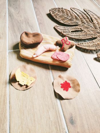 🧀 Dinette lot plateau de charcuterie et  divers aliments en tissu- peluche
