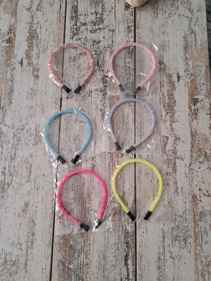 Lot de 6 serre-tête différents à strass et paillettes - photo numéro 2