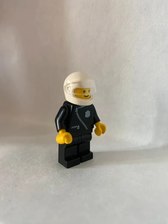 Minifigurine LEGO Vintage Cop004 - Policier 1988 - Très bon état - photo numéro 4