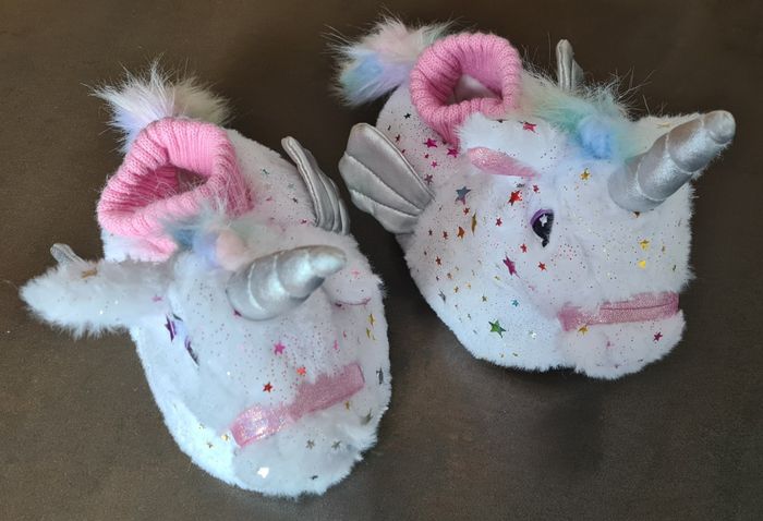 Chaussons peluche Licorne T. 31 - photo numéro 2