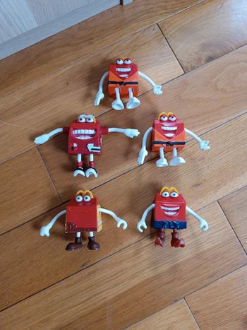 5 figurines McDonald's boîte happy meal 2012
