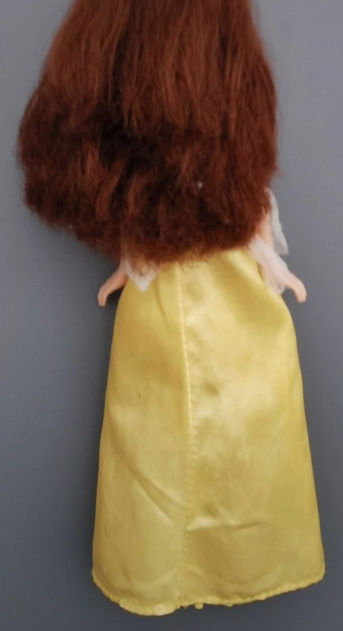 Disney Princess : Poupée poussière d etoiles Belle - photo numéro 3