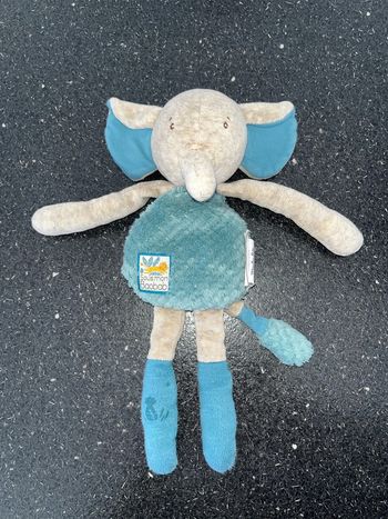 Doudou éléphant sous mon baobab