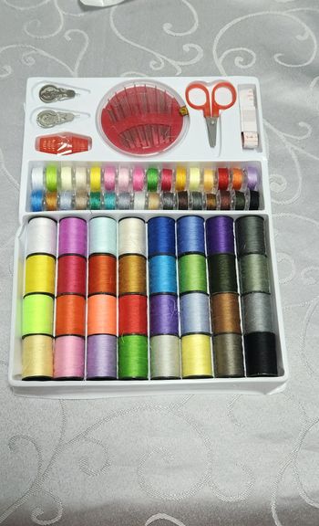 Kit de coutures neuf
