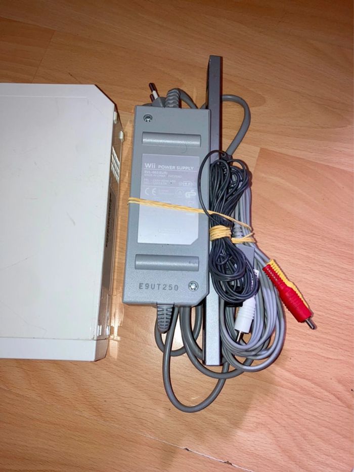 Console Nintendo Wii complete PAL Fonctionnelle - photo numéro 3