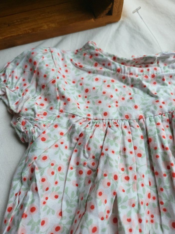 Robe légère fluide fleurie 6 mois - photo numéro 2