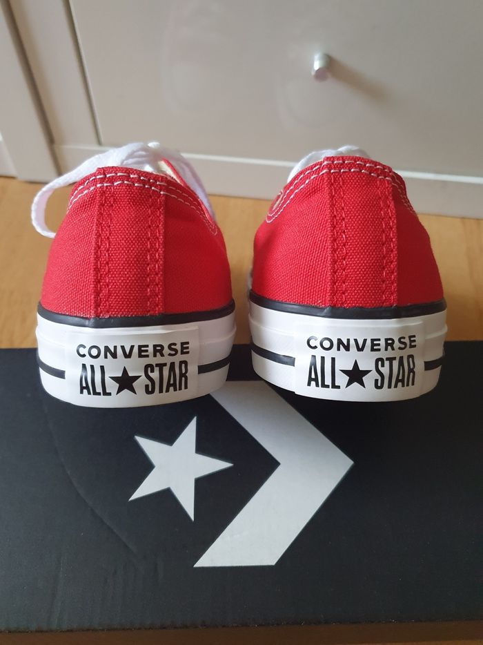 Converse toile basse rouge P. 37 neuves - photo numéro 3
