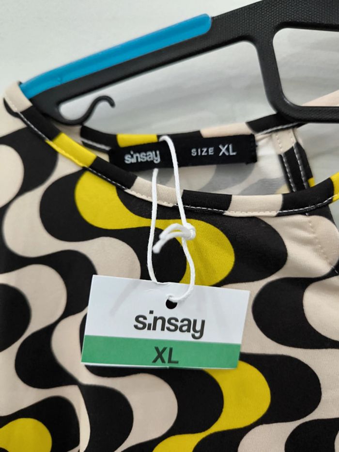 Haut court taille XL sinsay neuf - photo numéro 2