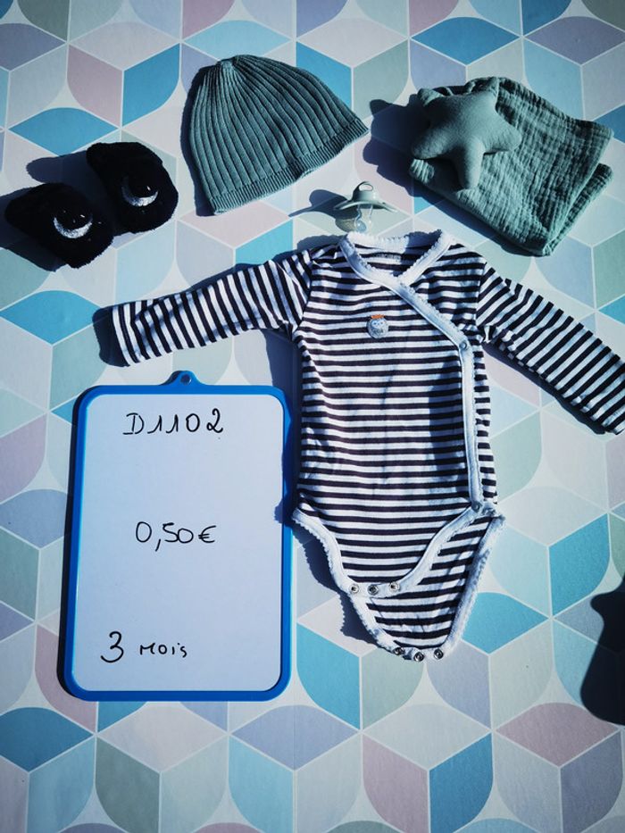 D1102 body garçon 3 mois