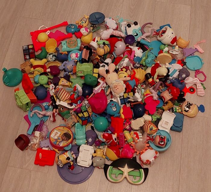 Gros lot de 300 figurines