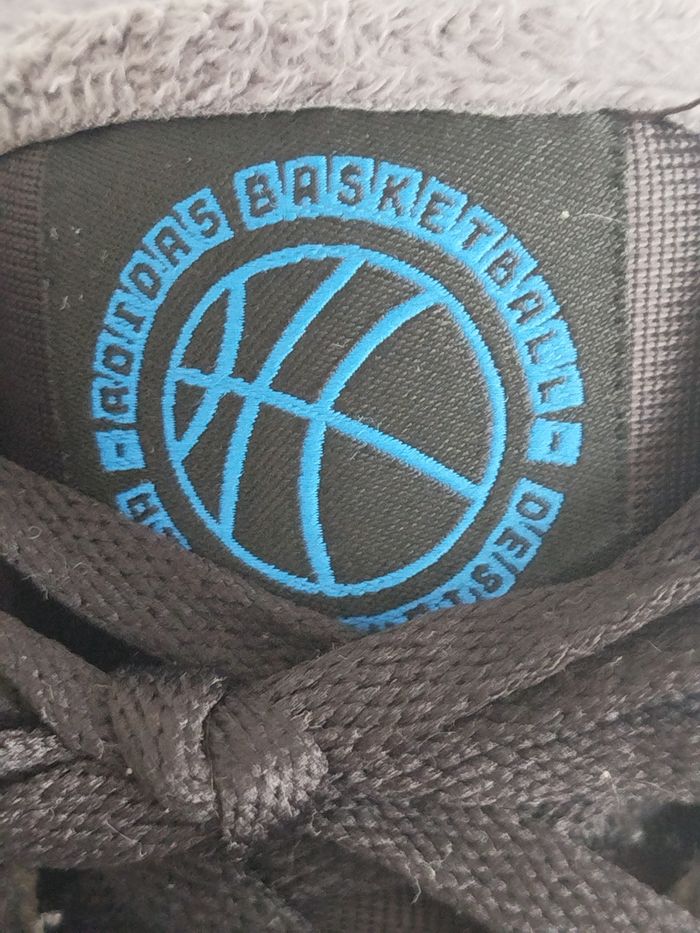 Baskets montantes noires et grises Adidas taille 38 2/3 - photo numéro 5