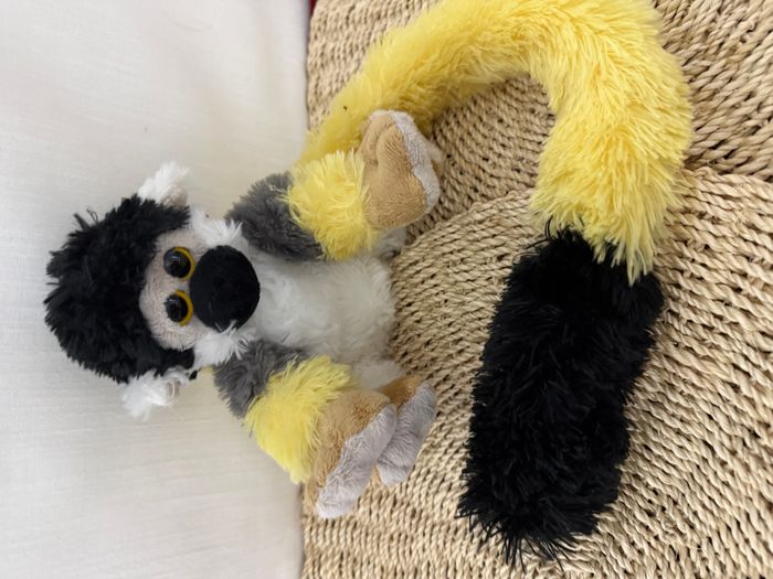 Peluche nature planet lémurien