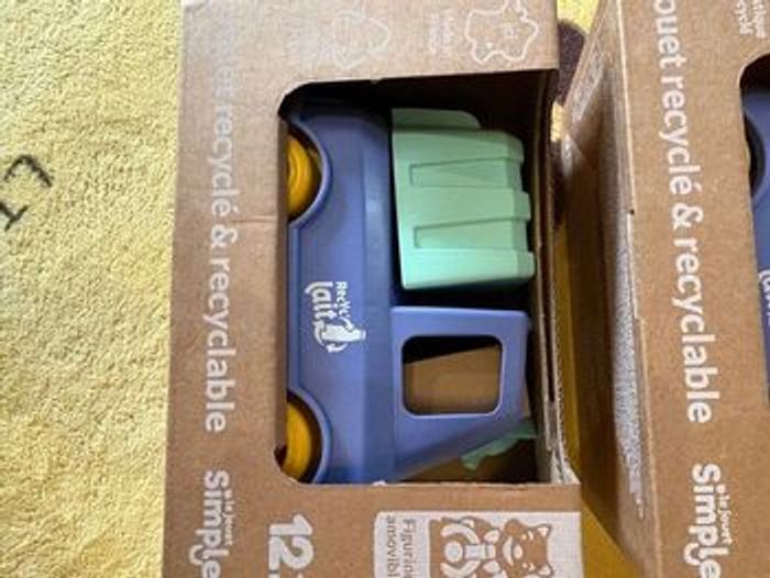 Neuf camions - photo numéro 3