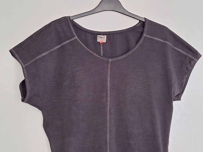Tee-shirt long aux coutures apparentes - photo numéro 2