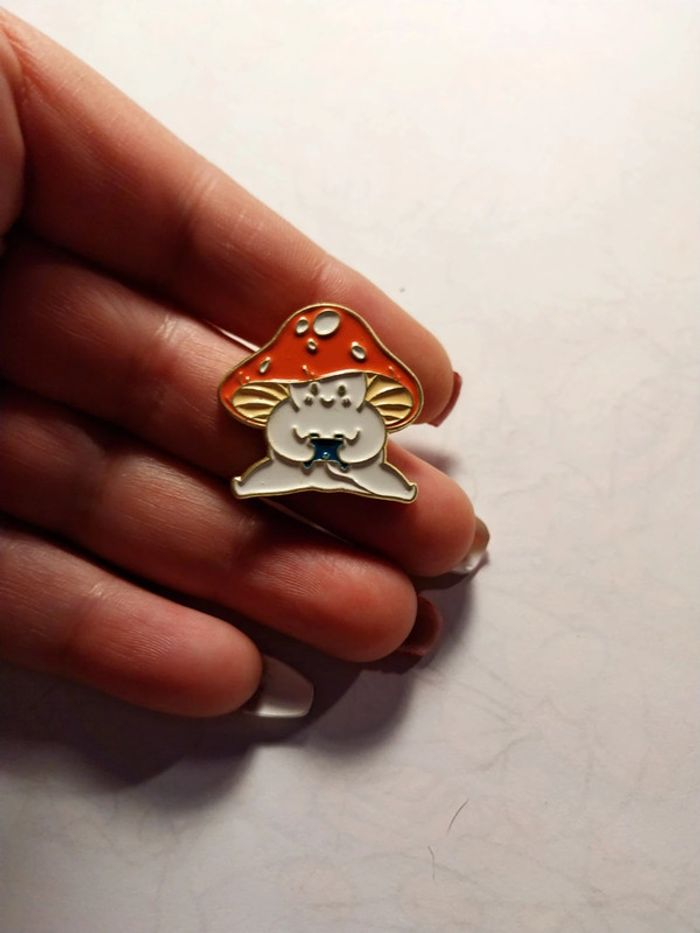 Pins champignon mignon kawaii
