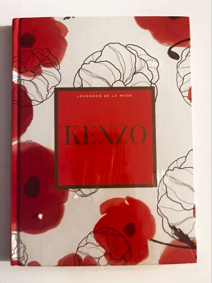 Livre les légendes de la mode sous blister