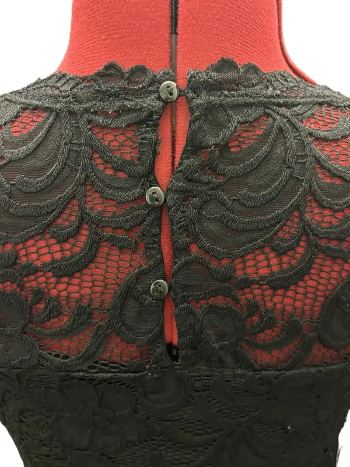 Sublime robe en dentelle noire Mamalicious S/36 - photo numéro 4