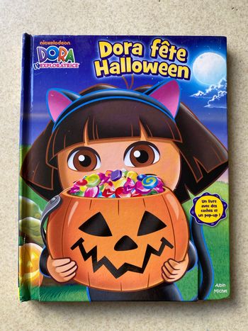 Livre 3D Dora fête Halloween