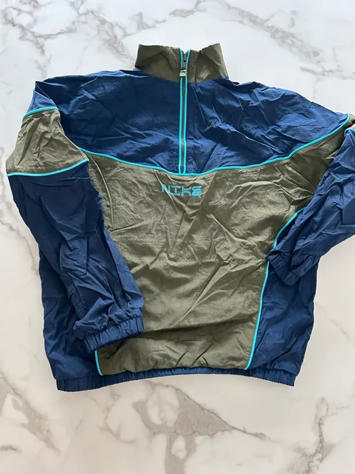 Veste Nike taille 8/10 ans