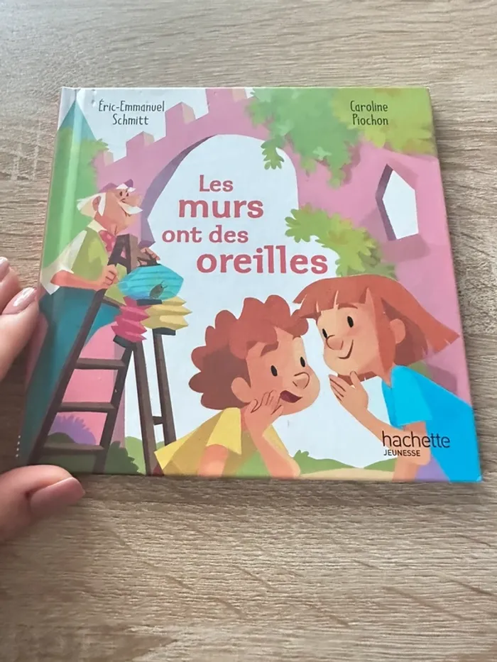 Les murs on des oreilles