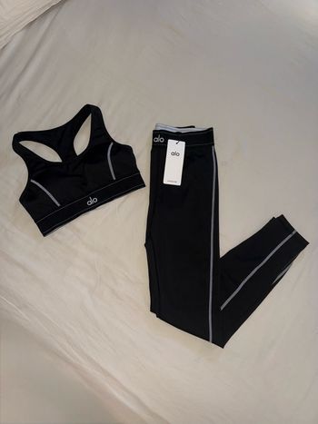 Ensemble Alo yoga legging + brassière
