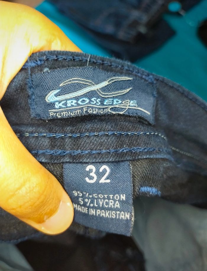 Jean bleu marine pour garçon taille 13 ans - photo numéro 5