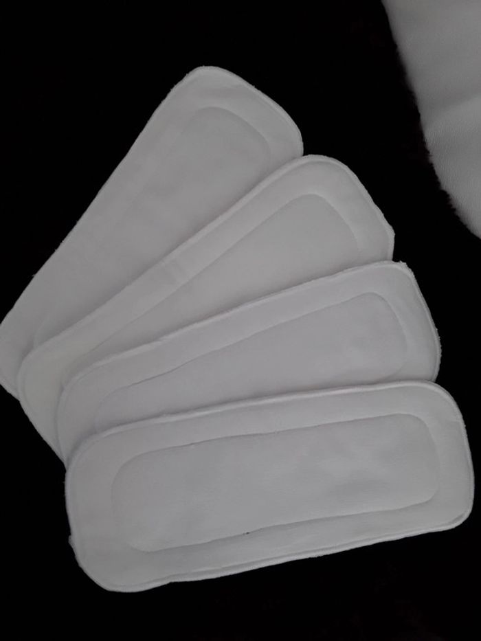 Inserts  blancs  neufs  pour couches  lavables - photo numéro 2