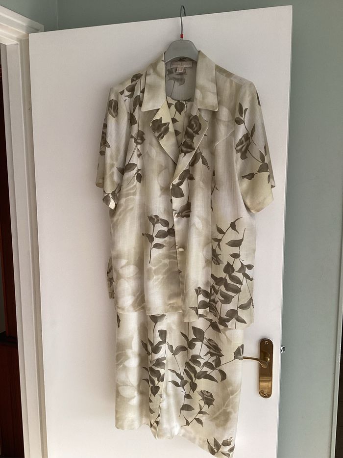 Belle ensemble de un jour ailleurs - photo numéro 2