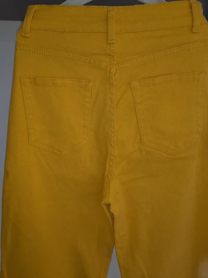 Jean moutarde taille 34 - photo numéro 4