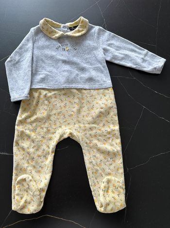 Pyjama grenouillère velours gris/jaune fleuri