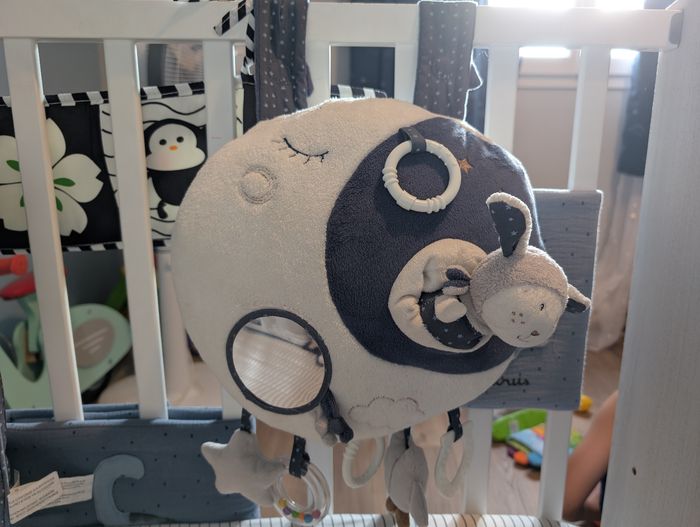 Lot SAUTHON MERLIN – Mobile musical, tapis d’éveil, tour de lit et accessoires bébé - photo numéro 4