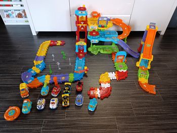 Gros lot maxi garage Vtech et autre