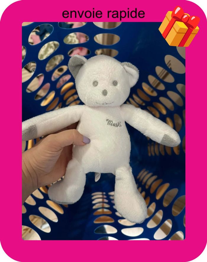 Petit ours en peluche