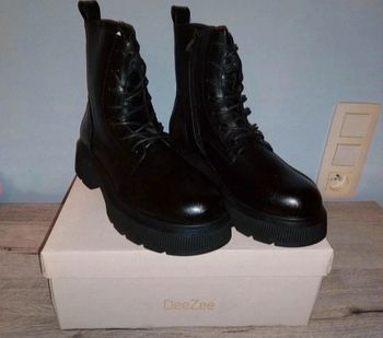 Bottine femme P : 40 neuf