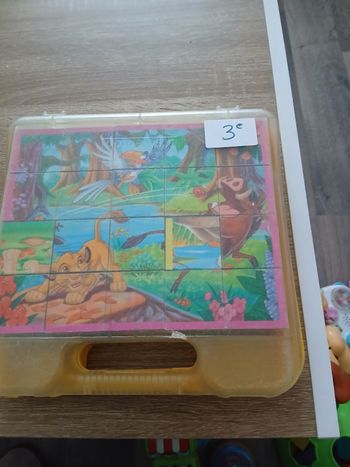 Cubes puzzle 