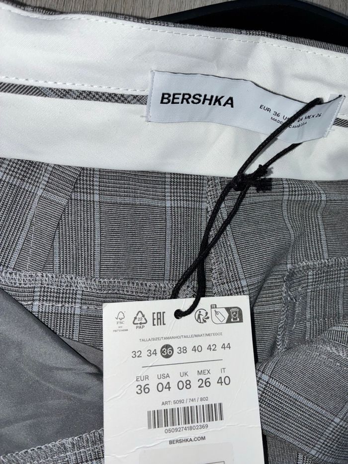 Pantalon gris Bershka avec ceinture S - photo numéro 9