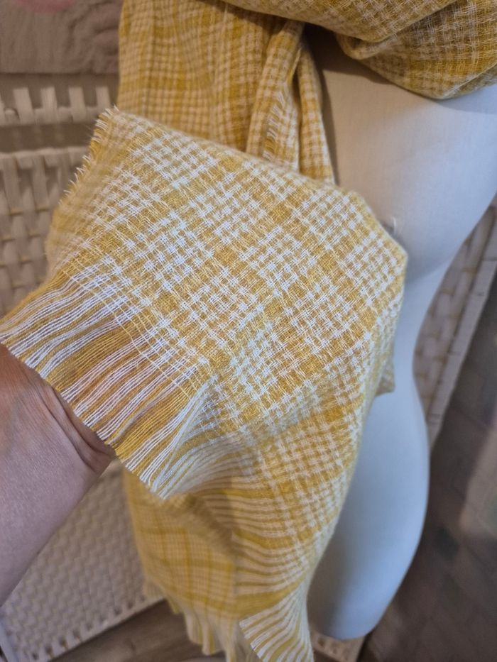 💕joli Foulard Diva Moutarde/ Grande écharpe / Châle   ETAM femme Douceur d'hiver💕 - photo numéro 5