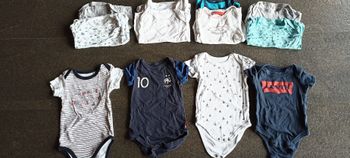 lot Bodies demi manche garçon 6 mois